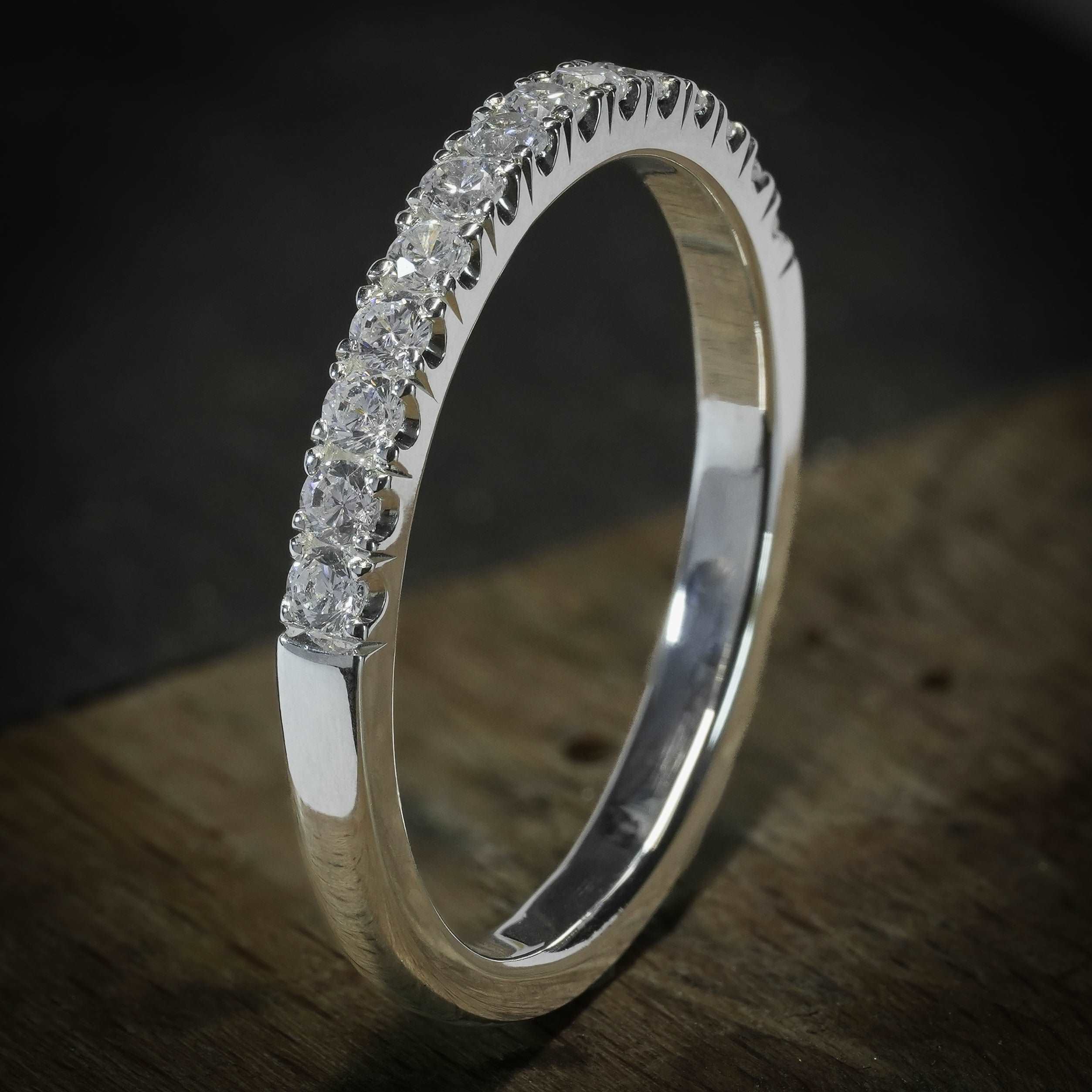 Bague demi éternité